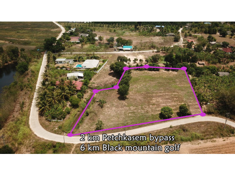 Land in Hua Hin 2 rai 3 ngan 27.7 tarang wah