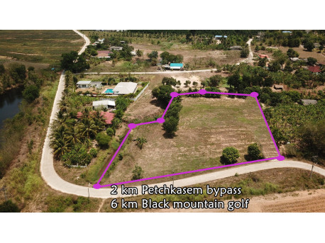 Terrain à vendre à Hua Hin Thailande 4511 mètres carrés