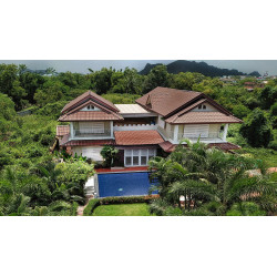 Pool villa in Cha am city near beach