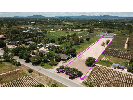 Terrain 3 rai 159 T.W. à vendre à Hua hin soi 112 (Thung yao)