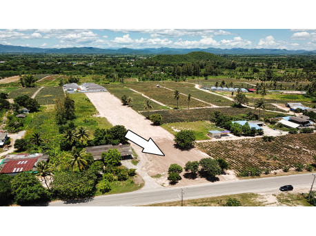 Land 300 T.w. for sale in Hua hin soi 112 (Thung yao)