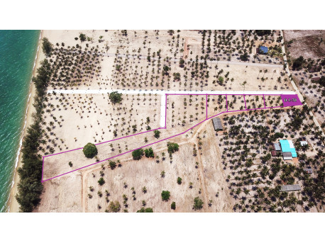 Terrain 520 m² bord de mer à vendre à Thap Sakae