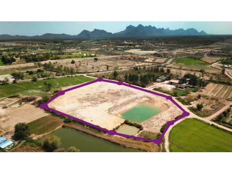 Land 15 rai 66 t.w. for sale in Pranburi