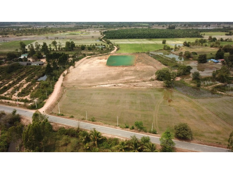 Terrain 15 rai 66 t.w. à vendre à Pranburi