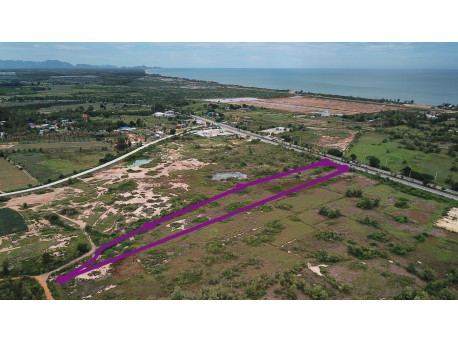 Land 9 rai 149 T.w. for sale in Prachuap Khiri Khan