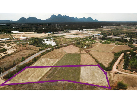 Land 2 rai 300 T.w. for sale in Pranburi