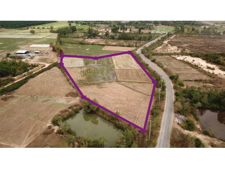 Terrain 7 Rai 161 T.W. à vendre à Pranburi