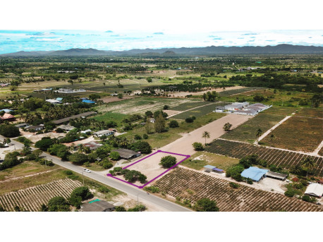 Land 300 T.w. for sale in Hua hin soi 112 (Thung yao)