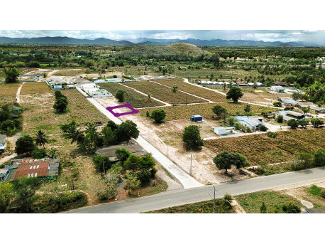 Land 100 T.w. for sale in Hua hin soi 112 (Thung yao)