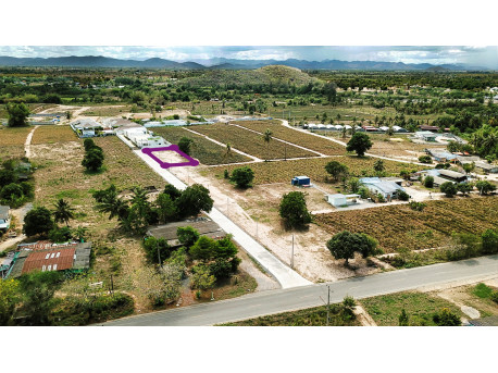 Land 100 T.w. for sale in Hua hin soi 112 (Thung yao)